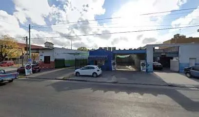 Lavadero 9 De Julio - Lavadero de autos en el barrio de Villa Lugano - CABA