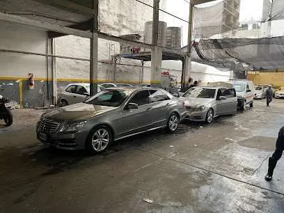 Free Car - Lavadero de autos en el barrio de Constitución - CABA